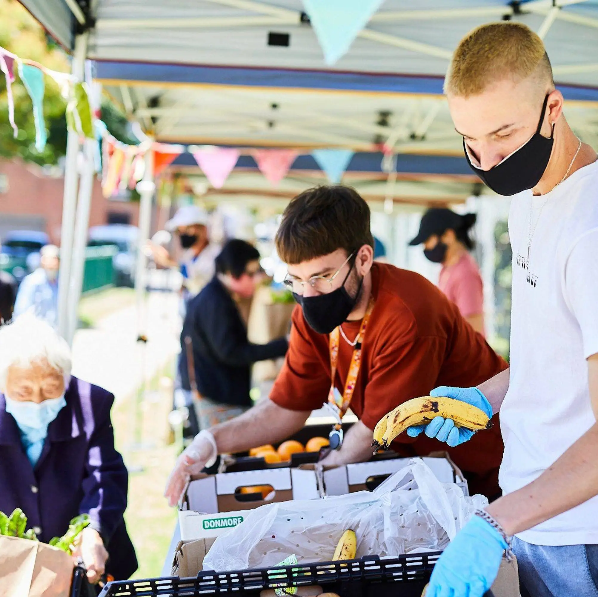 Open Table's weekly food relief market
