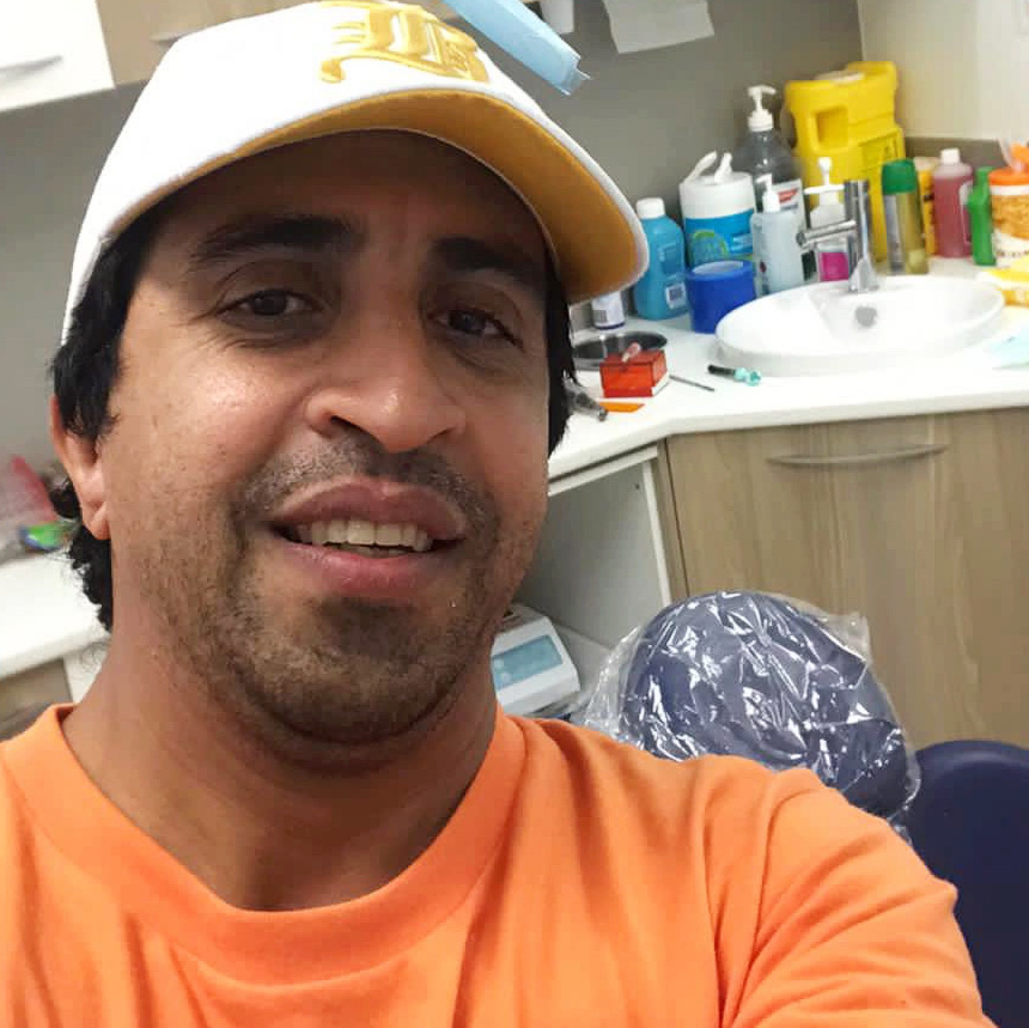 Mo's smile returns