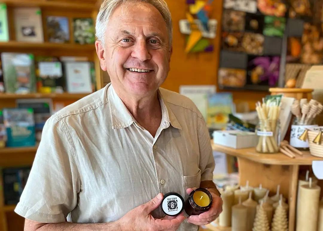 Bee Sustained Robert Redpath